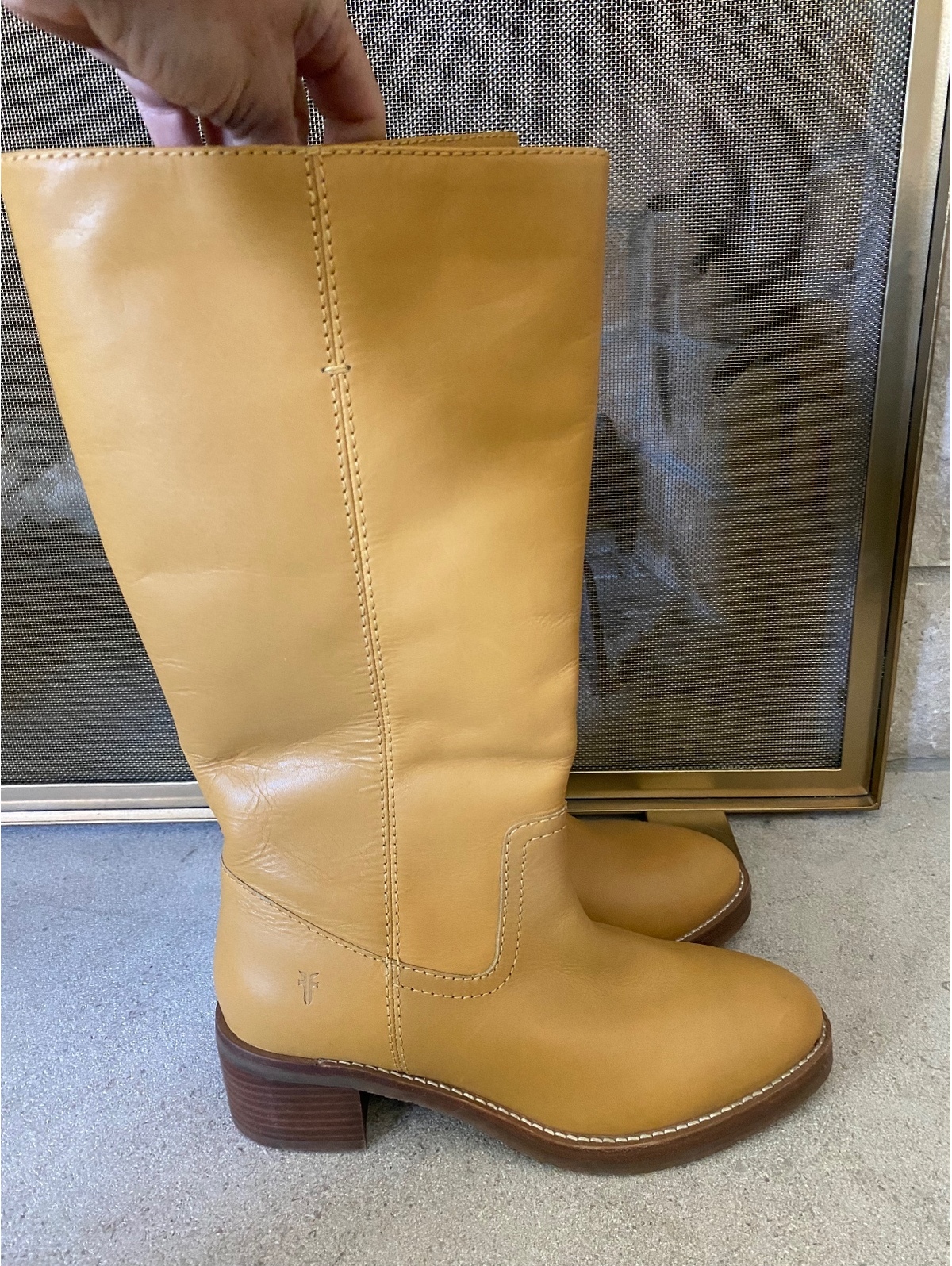 Frye Camryn Tall Shaft Leather Pull On Boot Banana New With Tags Size 7 — image 4 of 8